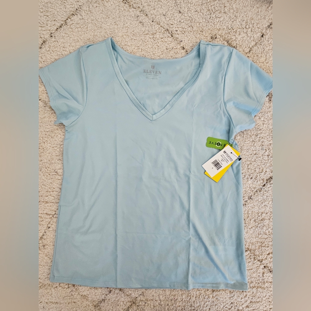 $84 Small Eleven Match Point Short Sleeve in Crystal Blue